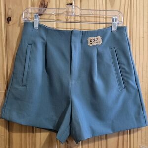 A New Day Women's Stretch Shorts Size 6 Green Flat Front Mid Rise Pockets Casual